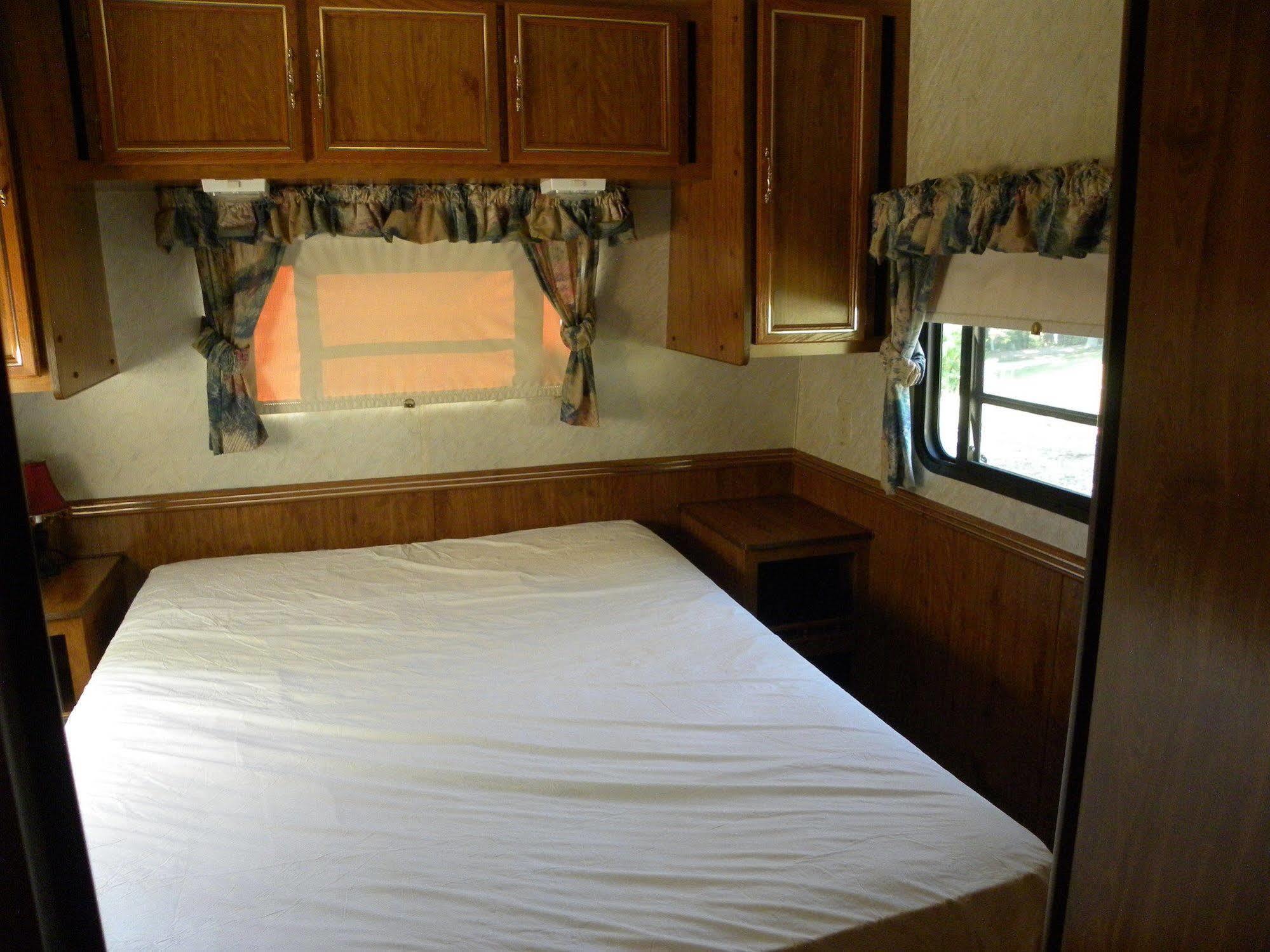 Countryside Campground Apartment Mogadore ภายนอก รูปภาพ