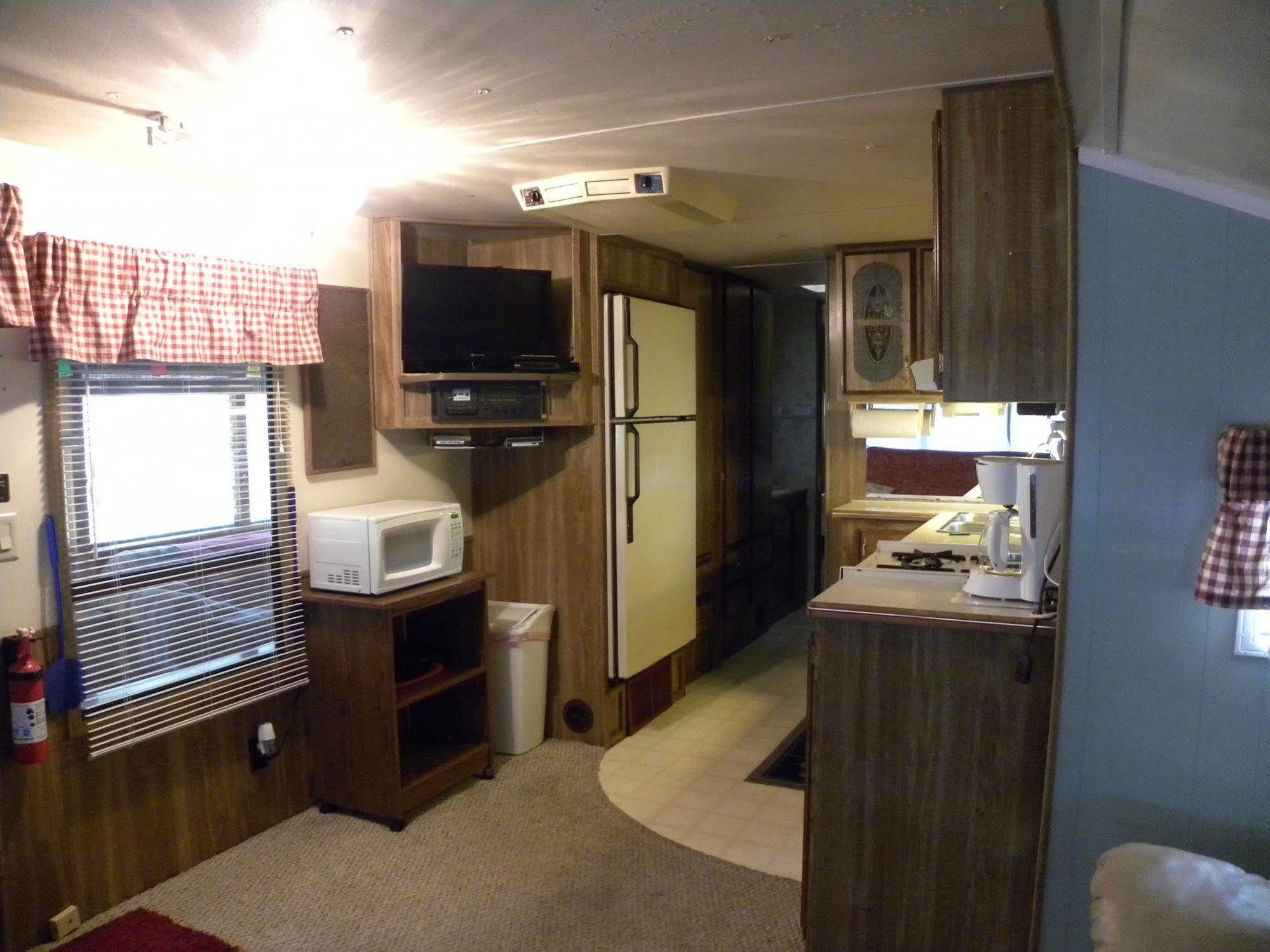 Countryside Campground Apartment Mogadore ภายนอก รูปภาพ